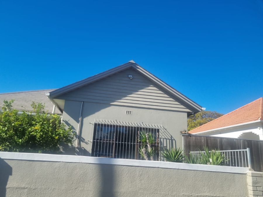 4 Bedroom Property for Sale in Goodwood Central Western Cape